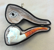 Load image into Gallery viewer, Block Meerschaum, Small Santa Claus
