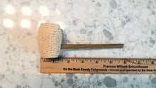 Load image into Gallery viewer, Missouri Meerschaum / Old Dominion, Laughing King, Bamboo Stem