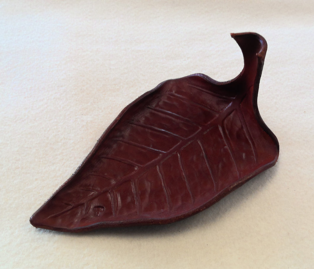 Leather Leaf Pipe Rest by TAB Pipes