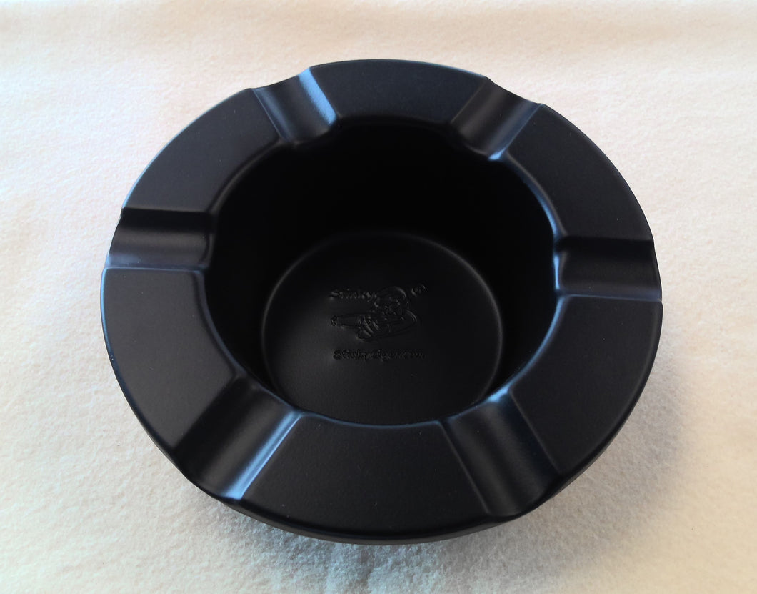 Stinky One Piece Matte Black Ashtray