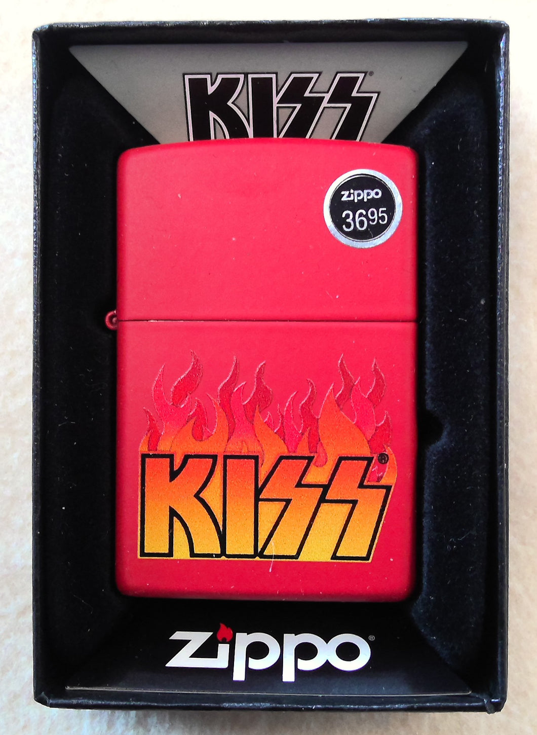 Zippo, Kiss